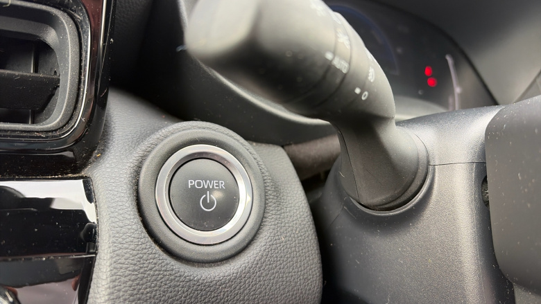 Toyota Yaris Cross 1.5 Hybrid Design 5dr CVT Hybrid Estate